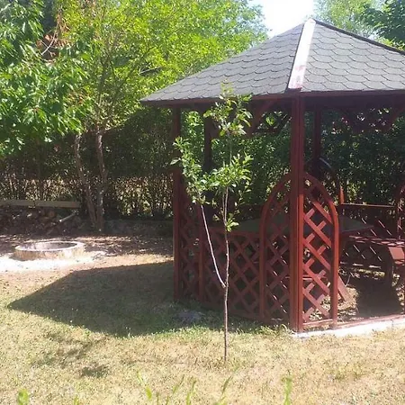 Balatonalmadi/balaton 17936 Holiday home