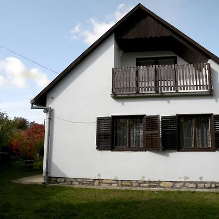 Balatonalmadi/balaton 17936 Holiday home *